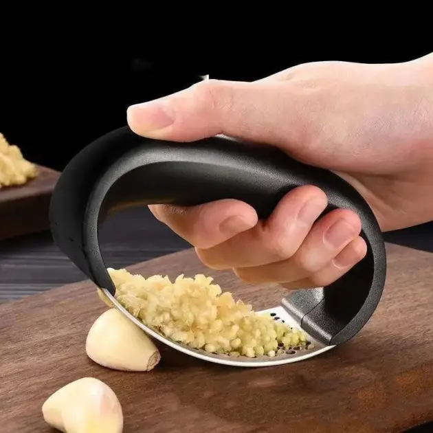 Stainless Steel Garlic Press Crusher Manual Mincer Chopping Tools Curve Fruit Vegetable Cooking Kitchen Gadgets